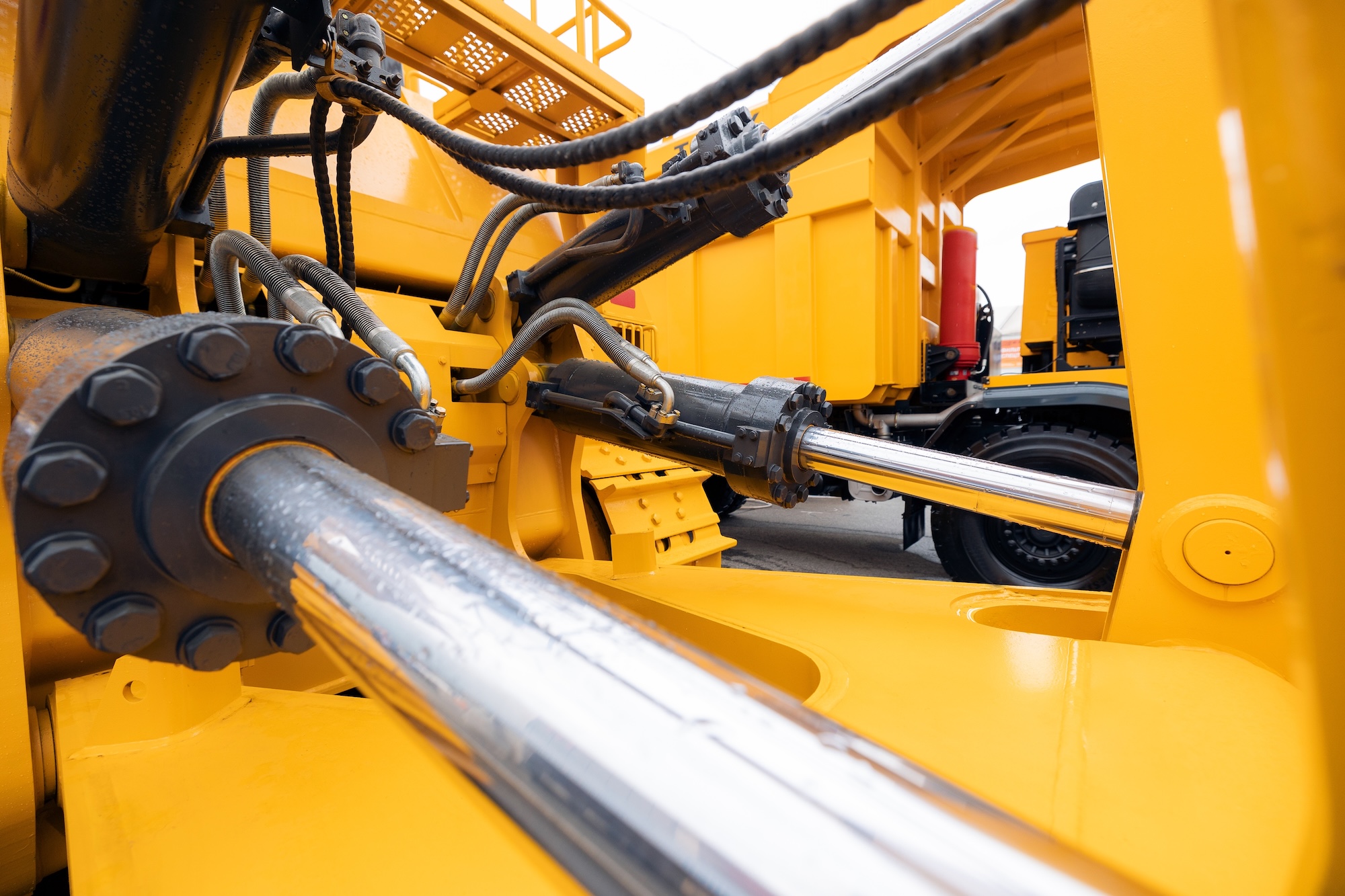 Hydrauliköl HLP 46 & HVLP 46 – Für Industrie und mobile Hydraulik